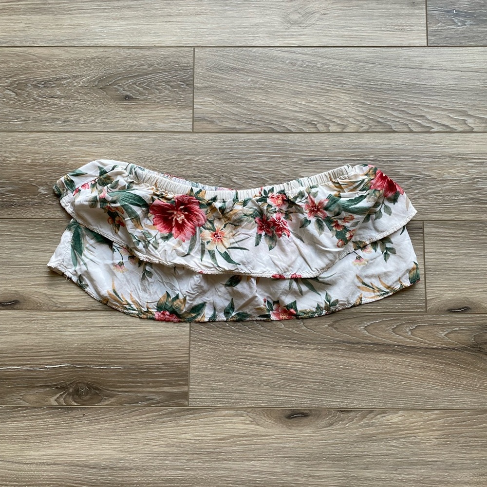 Mini crop floral top